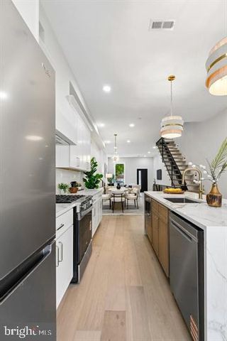 1437 S 8TH ST, Philadelphia, PA 19147