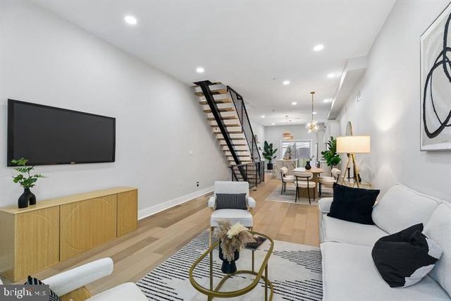 1437 S 8TH ST, Philadelphia, PA 19147