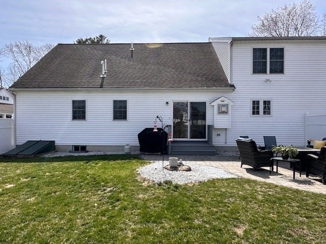 3 Rosemary Ln A, Wareham, MA 02571