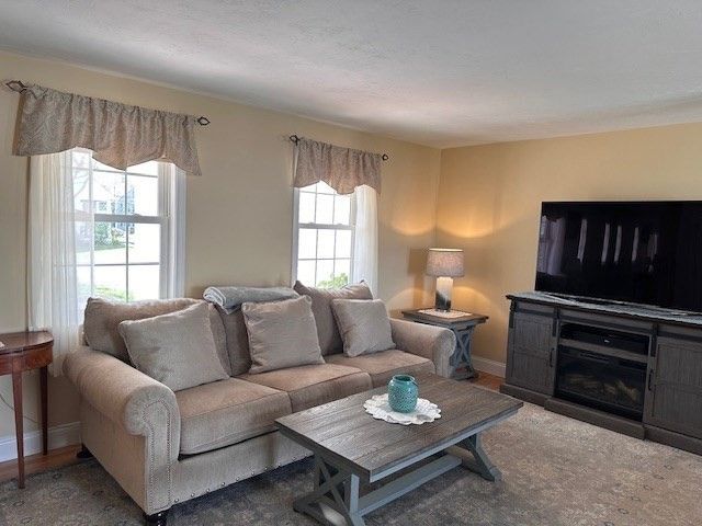 3 Rosemary Ln A, Wareham, MA 02571