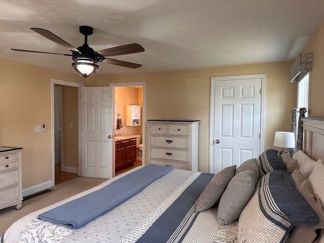 3 Rosemary Ln A, Wareham, MA 02571