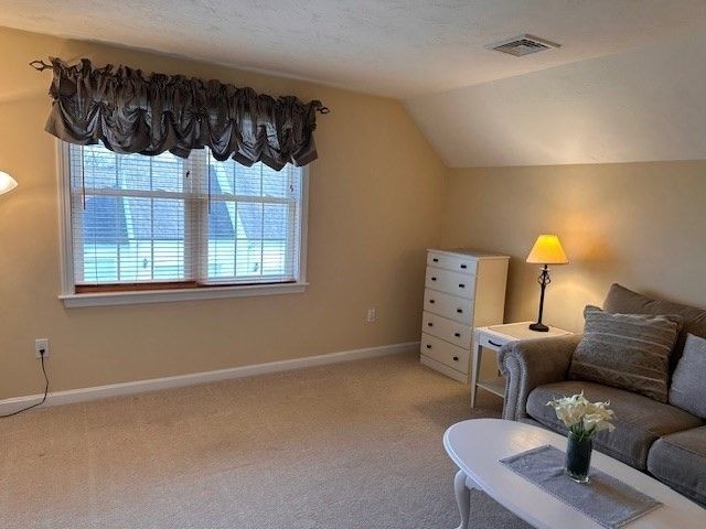 3 Rosemary Ln A, Wareham, MA 02571