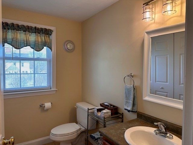 3 Rosemary Ln A, Wareham, MA 02571