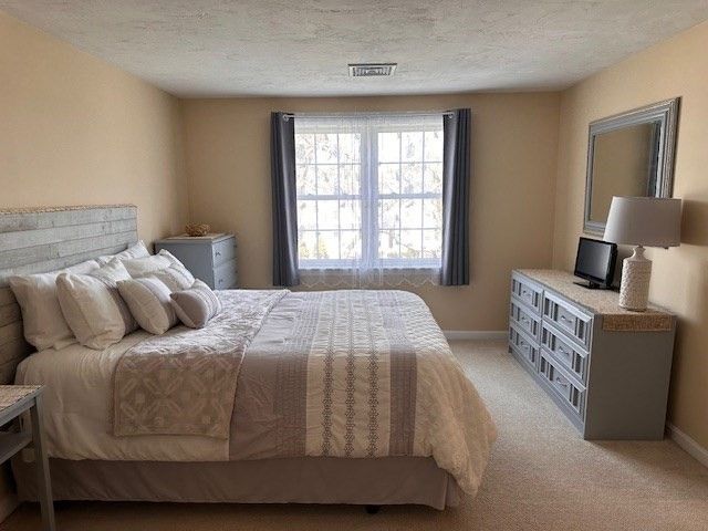 3 Rosemary Ln A, Wareham, MA 02571