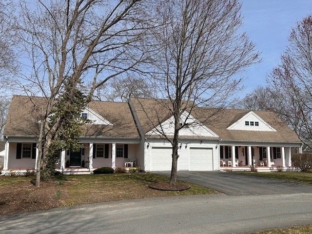 3 Rosemary Ln A, Wareham, MA 02571