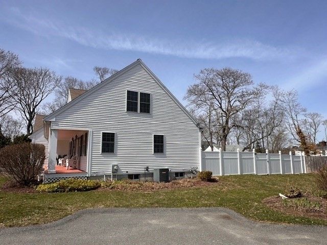 3 Rosemary Ln A, Wareham, MA 02571