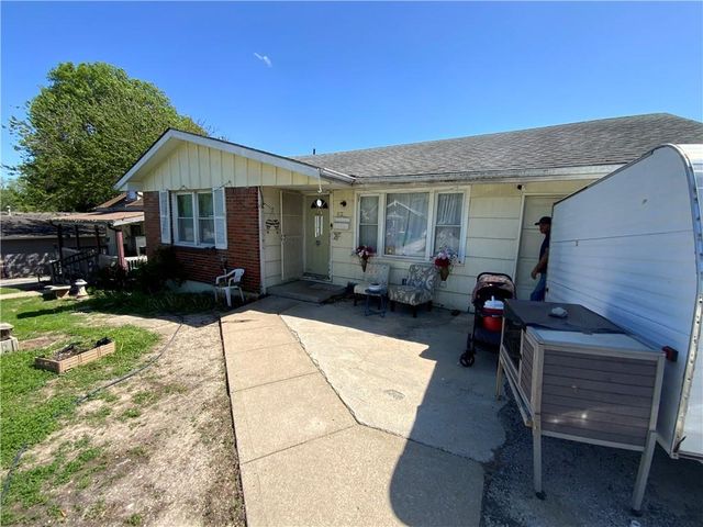 3171 Cleveland Avenue, Kansas City, KS 66104