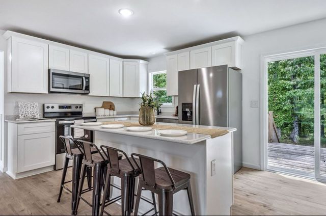 10498 Missionary Ridge Rd, Bon Aqua, TN 37025