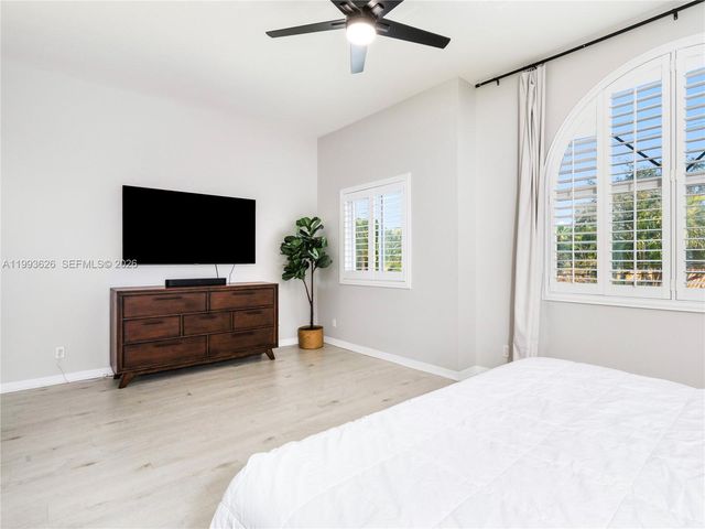 835 NE 17th Way 835, Fort Lauderdale, FL 33304