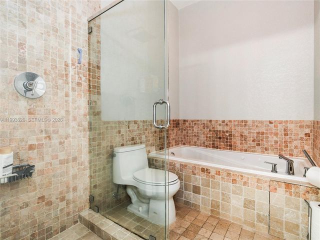 835 NE 17th Way 835, Fort Lauderdale, FL 33304