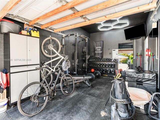 835 NE 17th Way 835, Fort Lauderdale, FL 33304