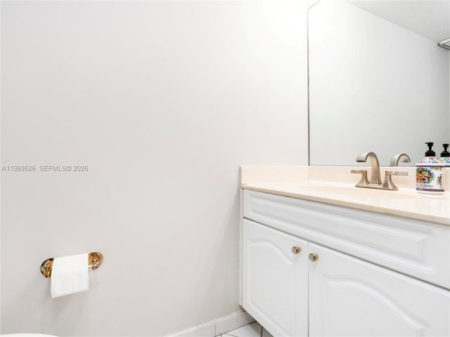 835 NE 17th Way 835, Fort Lauderdale, FL 33304