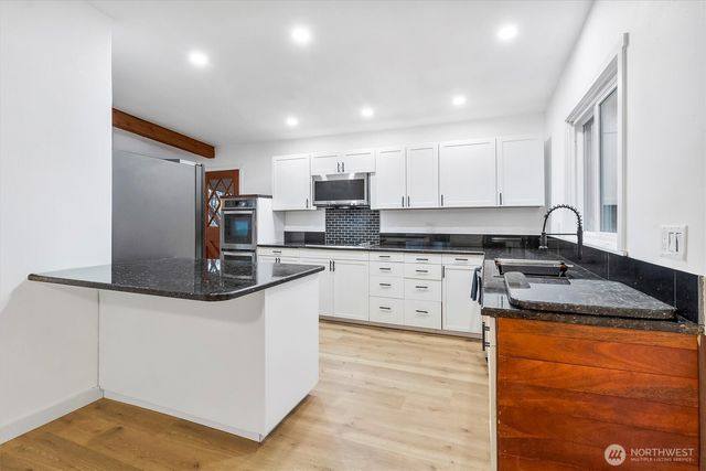 369 14th Street, Blaine, WA 98230