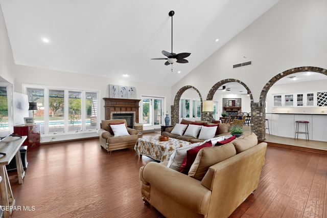 5238 WHITE OAK Drive, El Paso, TX 79932