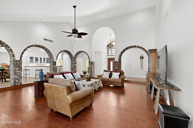 5238 WHITE OAK Drive, El Paso, TX 79932