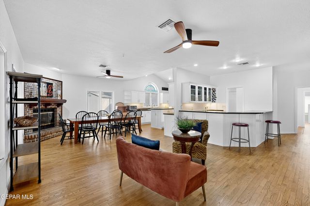 5238 WHITE OAK Drive, El Paso, TX 79932