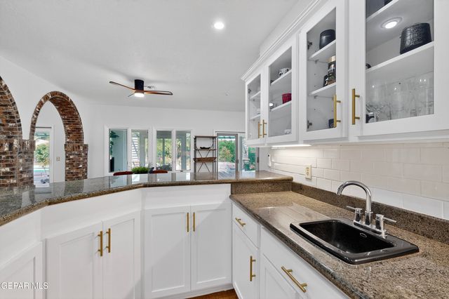 5238 WHITE OAK Drive, El Paso, TX 79932