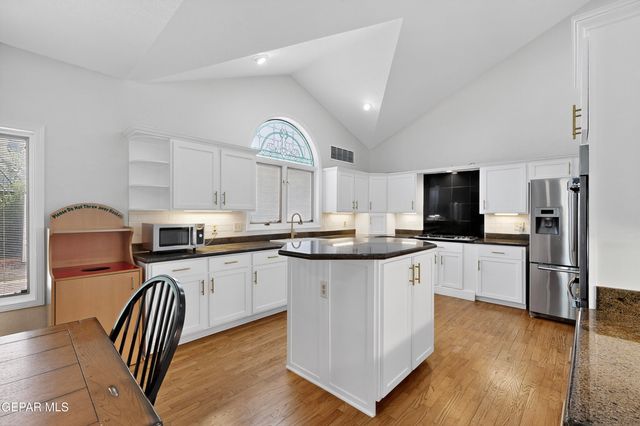 5238 WHITE OAK Drive, El Paso, TX 79932