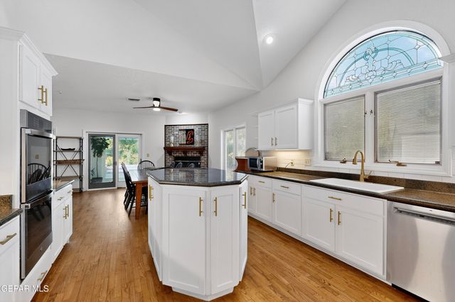 5238 WHITE OAK Drive, El Paso, TX 79932