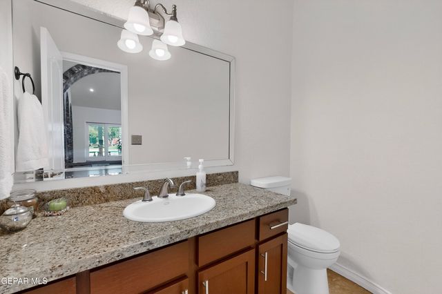 5238 WHITE OAK Drive, El Paso, TX 79932