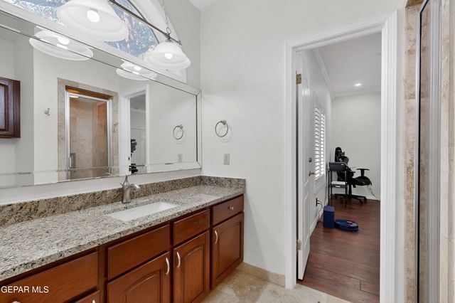 5238 WHITE OAK Drive, El Paso, TX 79932