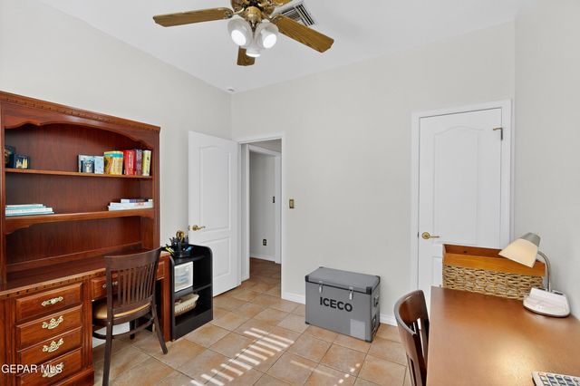 5238 WHITE OAK Drive, El Paso, TX 79932