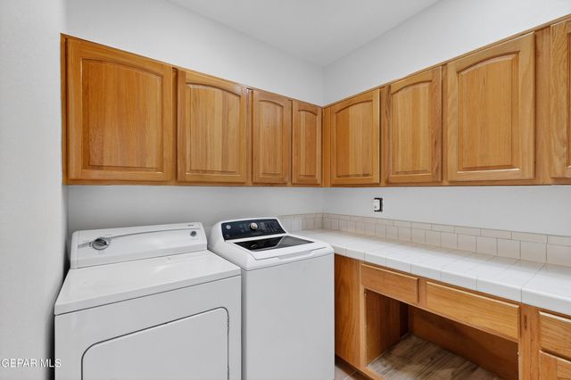 5238 WHITE OAK Drive, El Paso, TX 79932