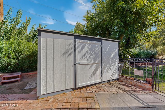 5238 WHITE OAK Drive, El Paso, TX 79932