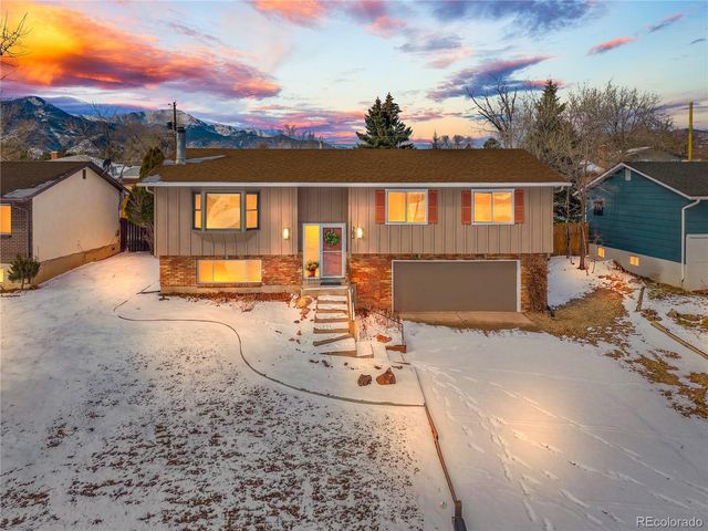 702 Paradise Lane, Colorado Springs, CO 80904
