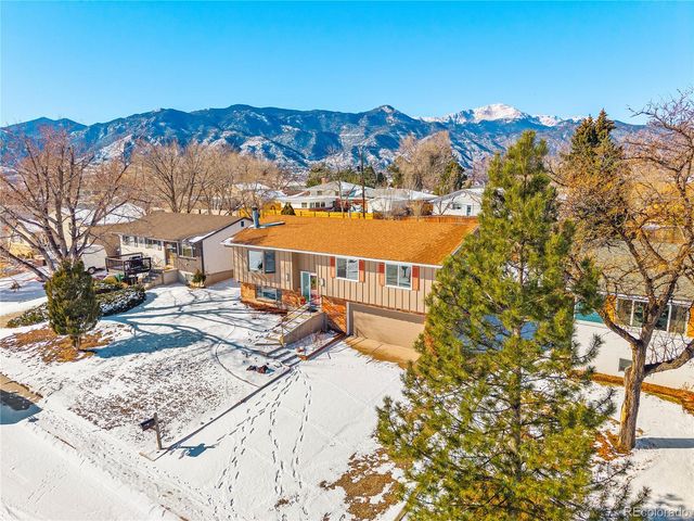 702 Paradise Lane, Colorado Springs, CO 80904
