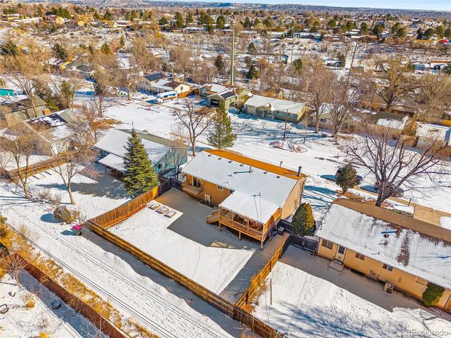 702 Paradise Lane, Colorado Springs, CO 80904