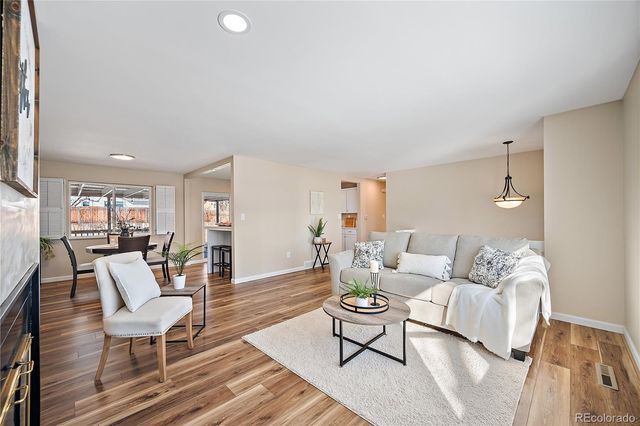 702 Paradise Lane, Colorado Springs, CO 80904