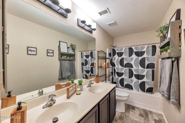 1612 E LAUREL Avenue, Gilbert, AZ 85234