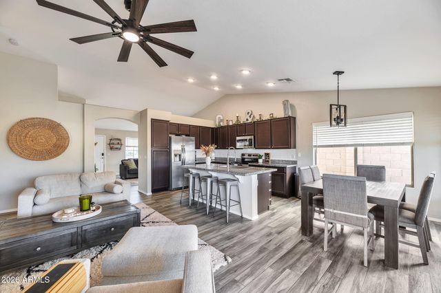 1612 E LAUREL Avenue, Gilbert, AZ 85234