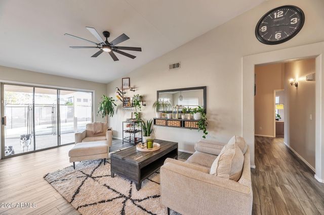 1612 E LAUREL Avenue, Gilbert, AZ 85234