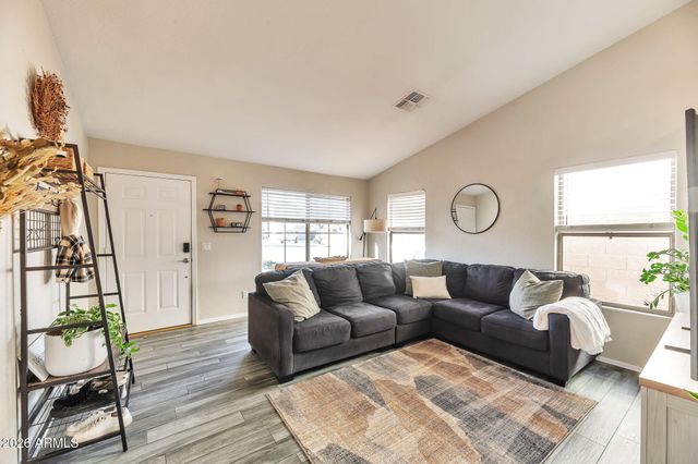 1612 E LAUREL Avenue, Gilbert, AZ 85234