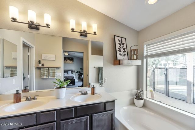 1612 E LAUREL Avenue, Gilbert, AZ 85234