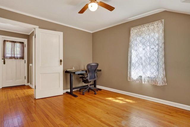 5008 N Elkhart AVENUE, Whitefish Bay, WI 53217