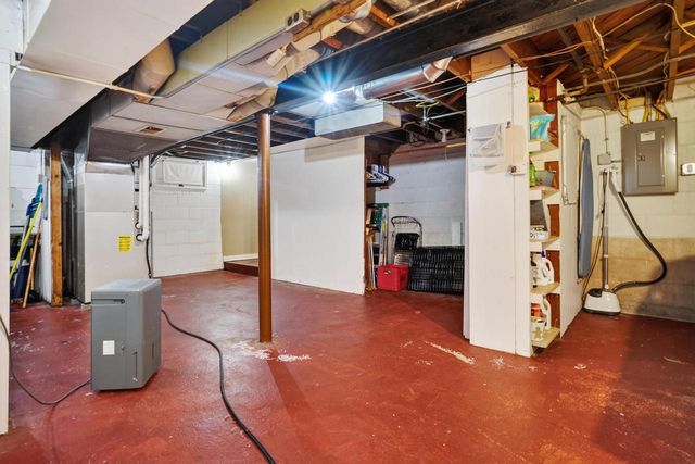 5008 N Elkhart AVENUE, Whitefish Bay, WI 53217