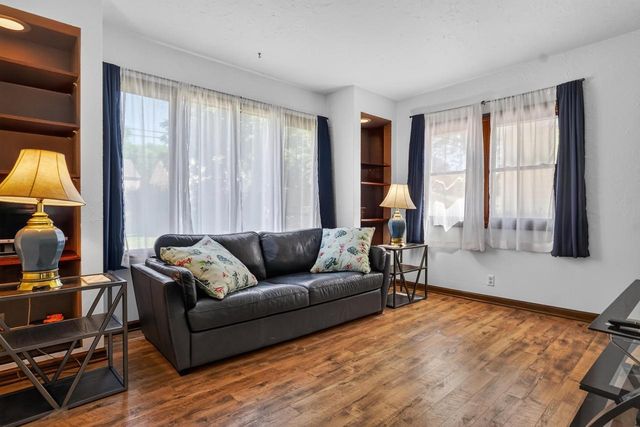5008 N Elkhart AVENUE, Whitefish Bay, WI 53217