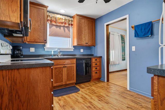 5008 N Elkhart AVENUE, Whitefish Bay, WI 53217