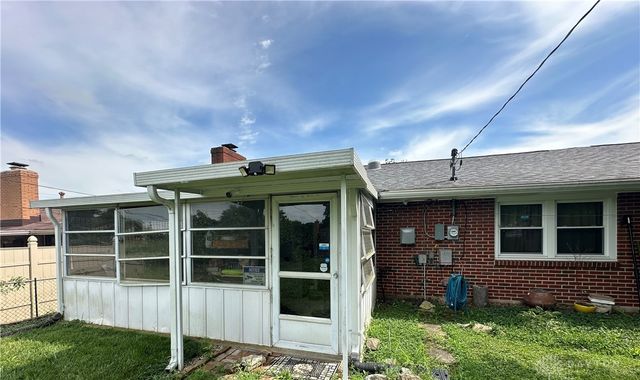 407 Cherrywood Drive, Fairborn, OH 45324