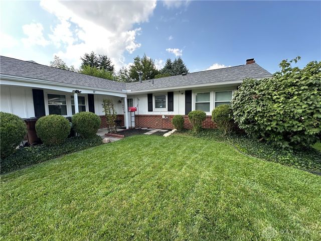 407 Cherrywood Drive, Fairborn, OH 45324