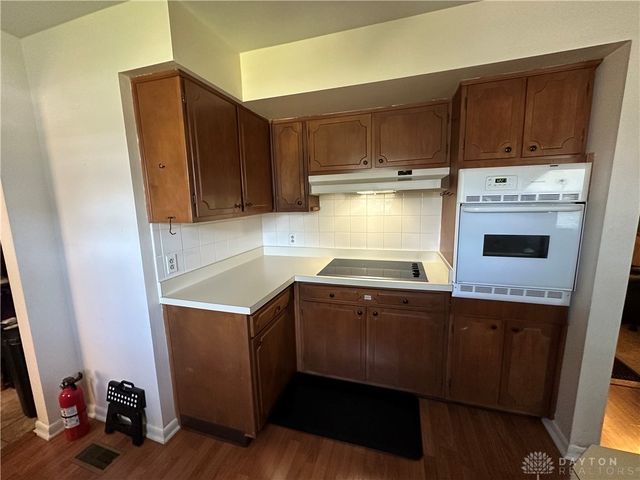 407 Cherrywood Drive, Fairborn, OH 45324