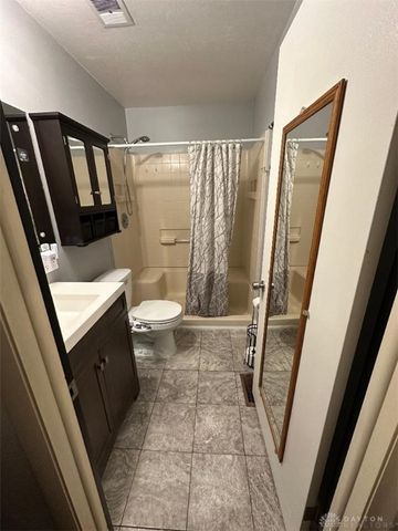 407 Cherrywood Drive, Fairborn, OH 45324
