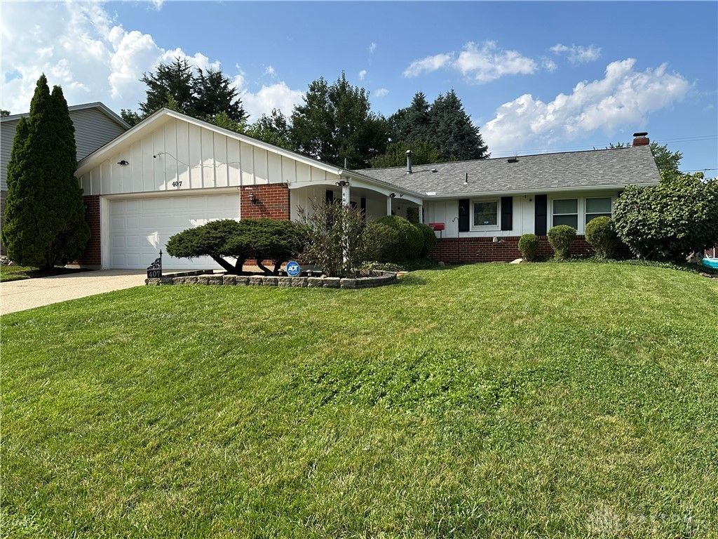407 Cherrywood Drive, Fairborn, OH 45324