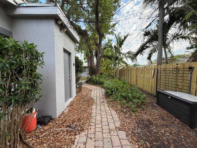 1023 NW 1st Avenue Apt.4, Fort Lauderdale, FL 33311