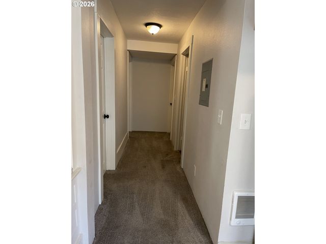 1017 5TH St, Oregon City, OR 97045