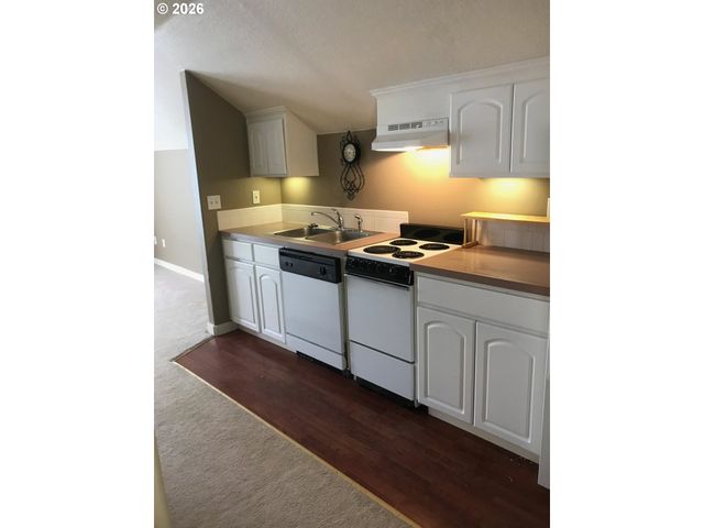 1017 5TH St, Oregon City, OR 97045