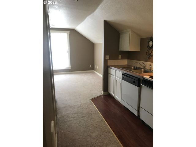 1017 5TH St, Oregon City, OR 97045